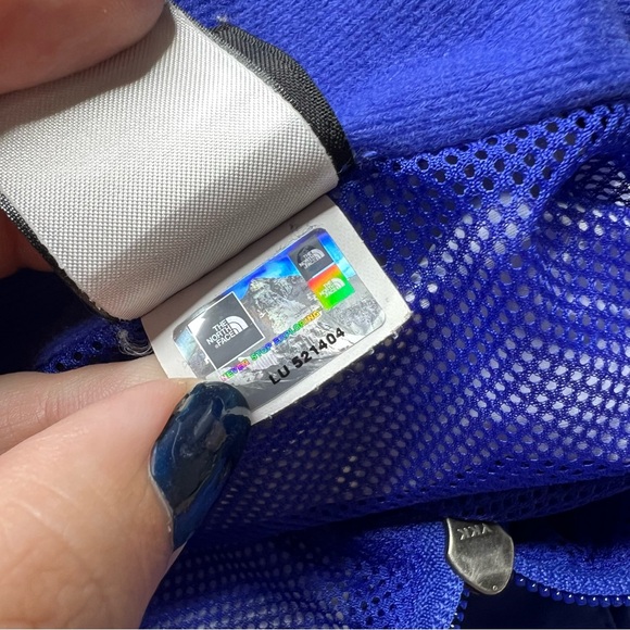 The North Face Resolve Zip Up Rain Jacket in Blue - Picture 11 of 11